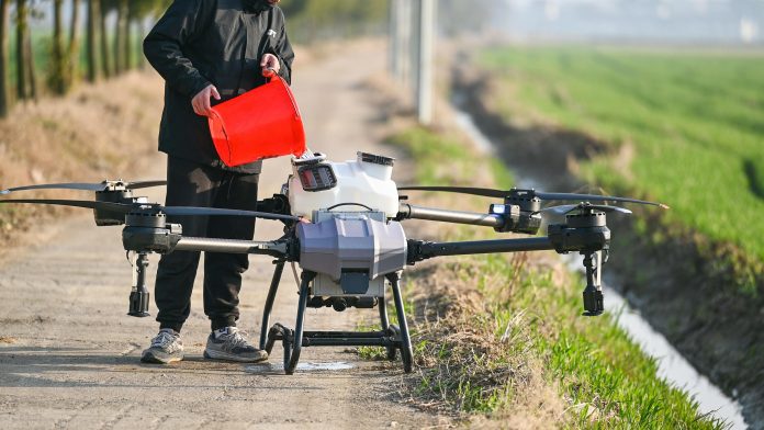 Drona agricola pexels-drone-eft-1161937281-22500569 Dronă agricolă